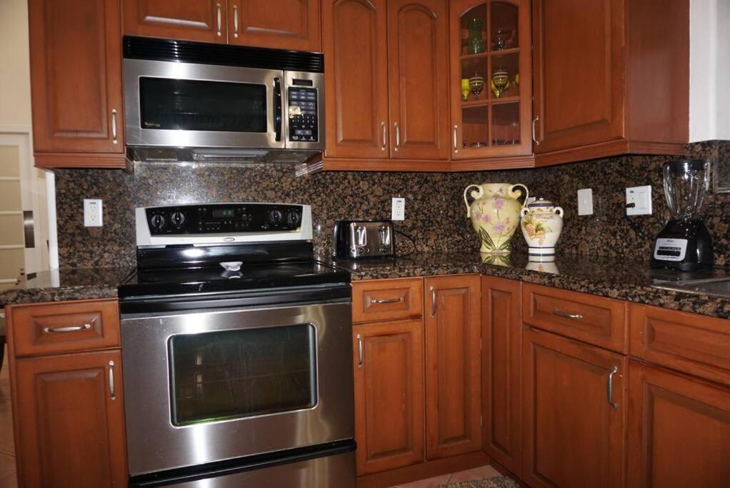 New Luxury Vacation Dream Rental- Sleeps 15! Miami Extérieur photo
