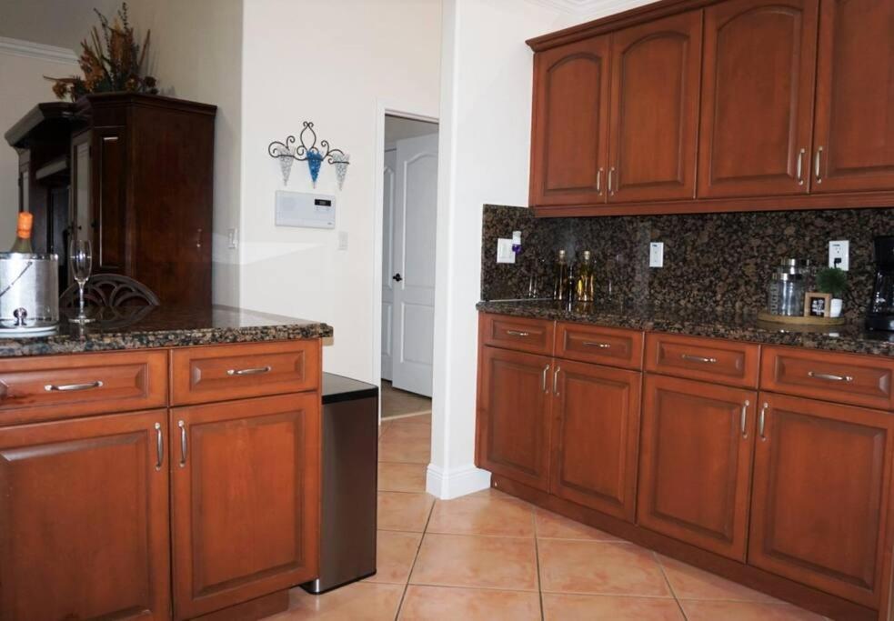 New Luxury Vacation Dream Rental- Sleeps 15! Miami Extérieur photo