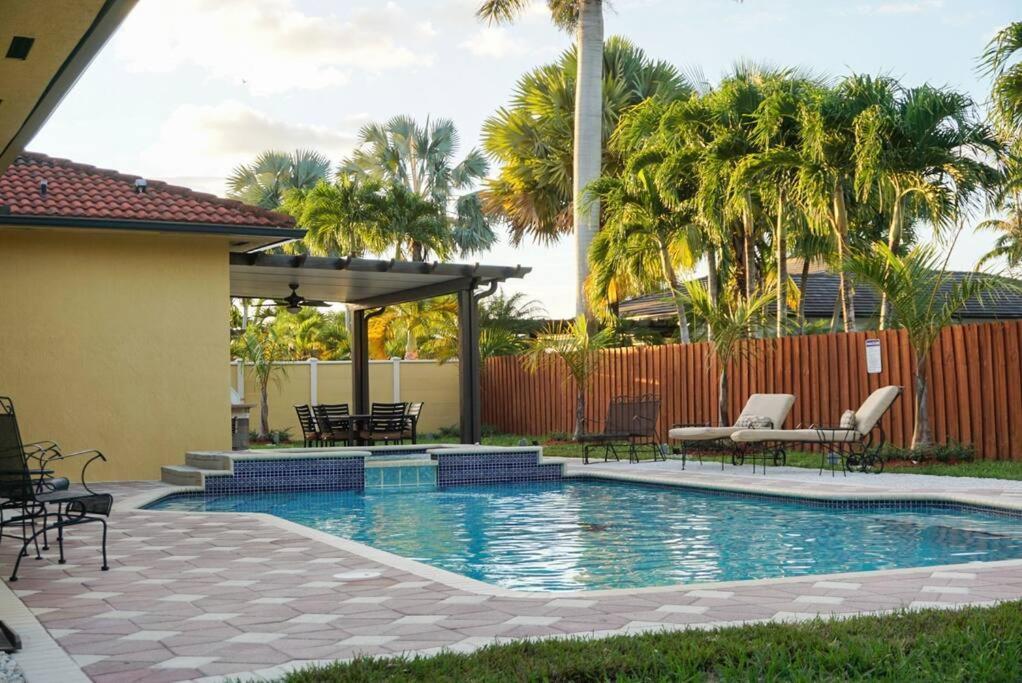 New Luxury Vacation Dream Rental- Sleeps 15! Miami Extérieur photo
